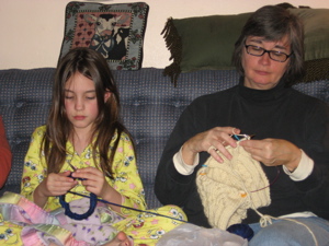 r-me-knitting.jpg